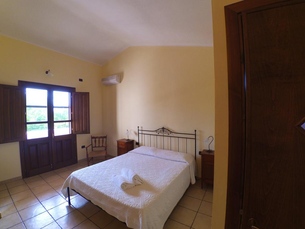 Agriturismo Satanca Villa Арбус Екстериор снимка