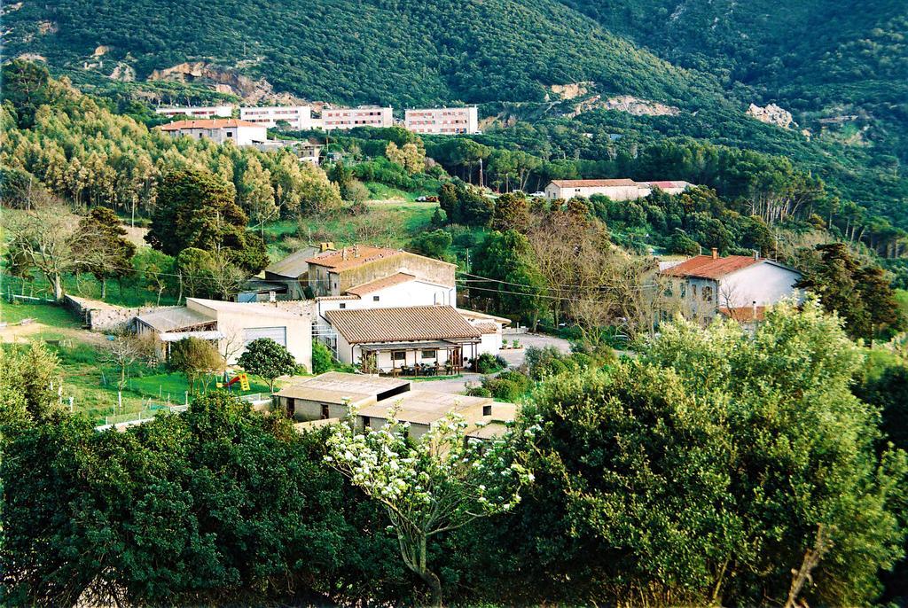 Agriturismo Satanca Villa Арбус Екстериор снимка